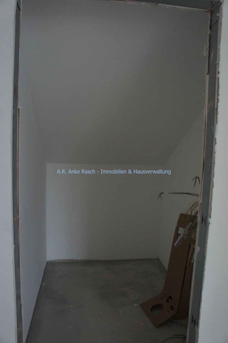 Modern im Grünen Wohnen, Neubau in Hassel - 3-Zimmer mit Gartenanteil