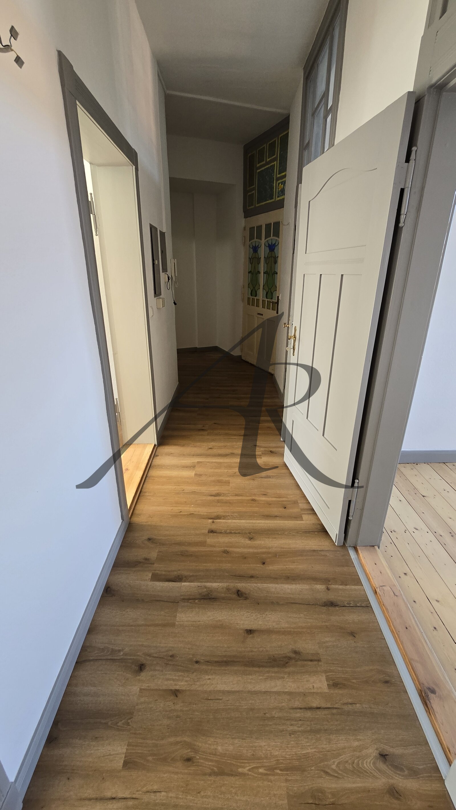 4-Zimmer - Erstbezug nach Sanierung am Westwall mit Balkon