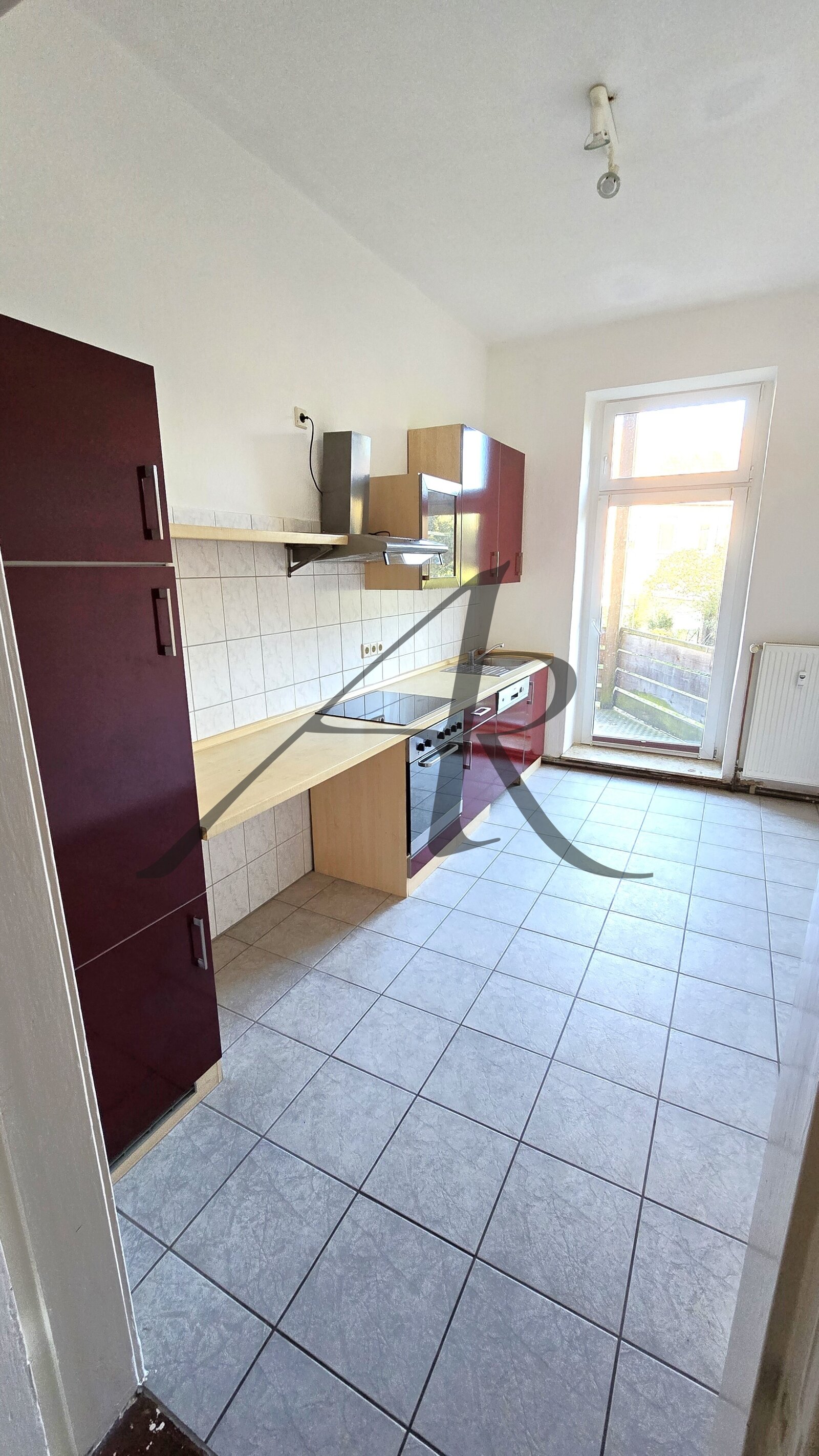 tolle 3-Zimmer-Erdgeschosswohnung am Westwall mit Balkon