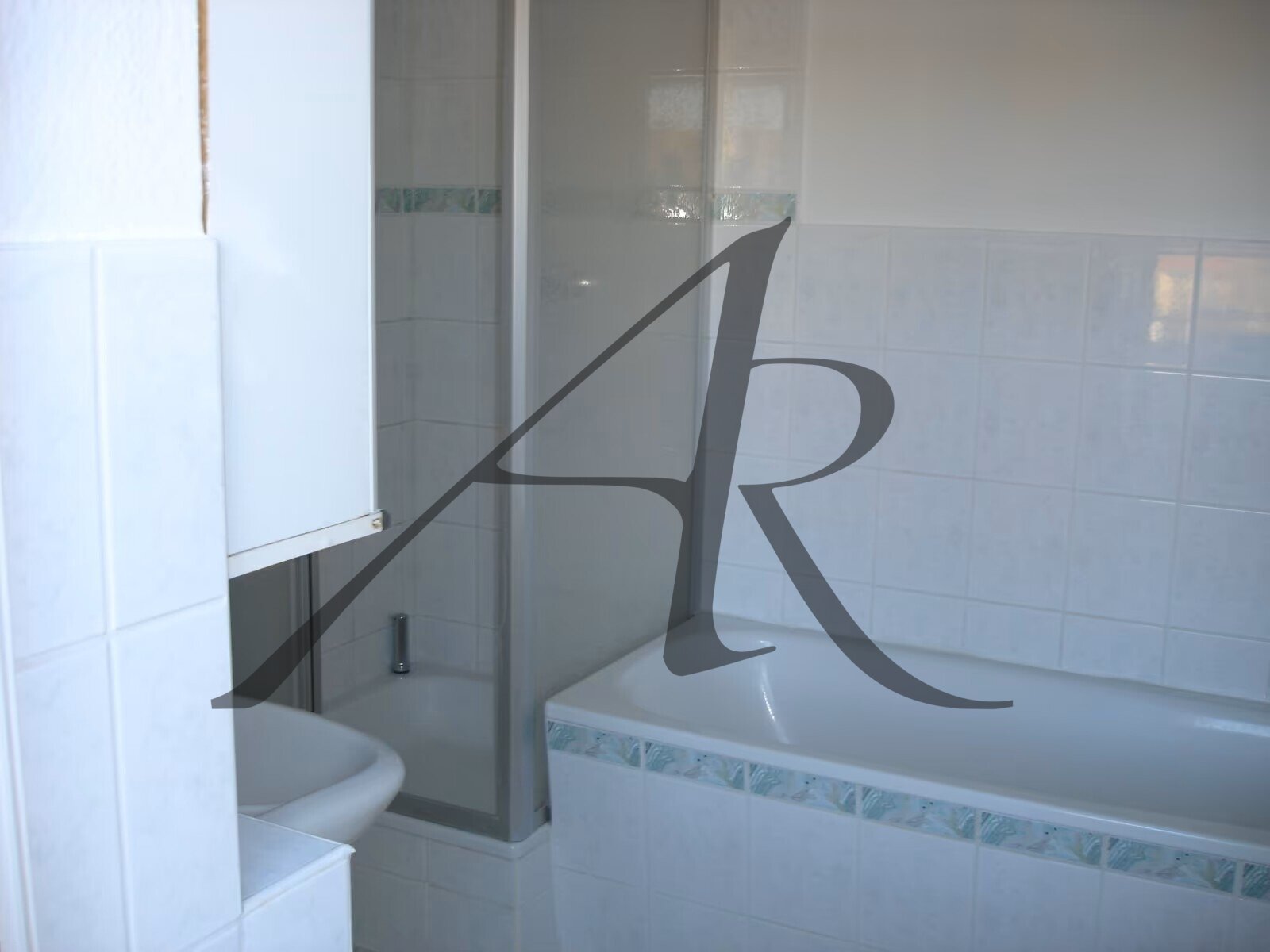 schicke 3-Zimmer-Altbauwohnung nahe Innenstadt