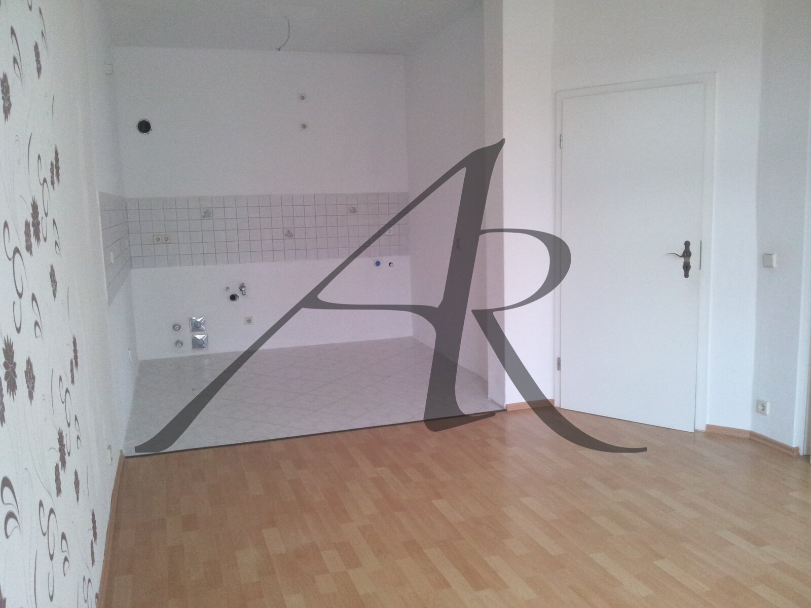 schicke 3-Zimmer-Altbauwohnung nahe Innenstadt