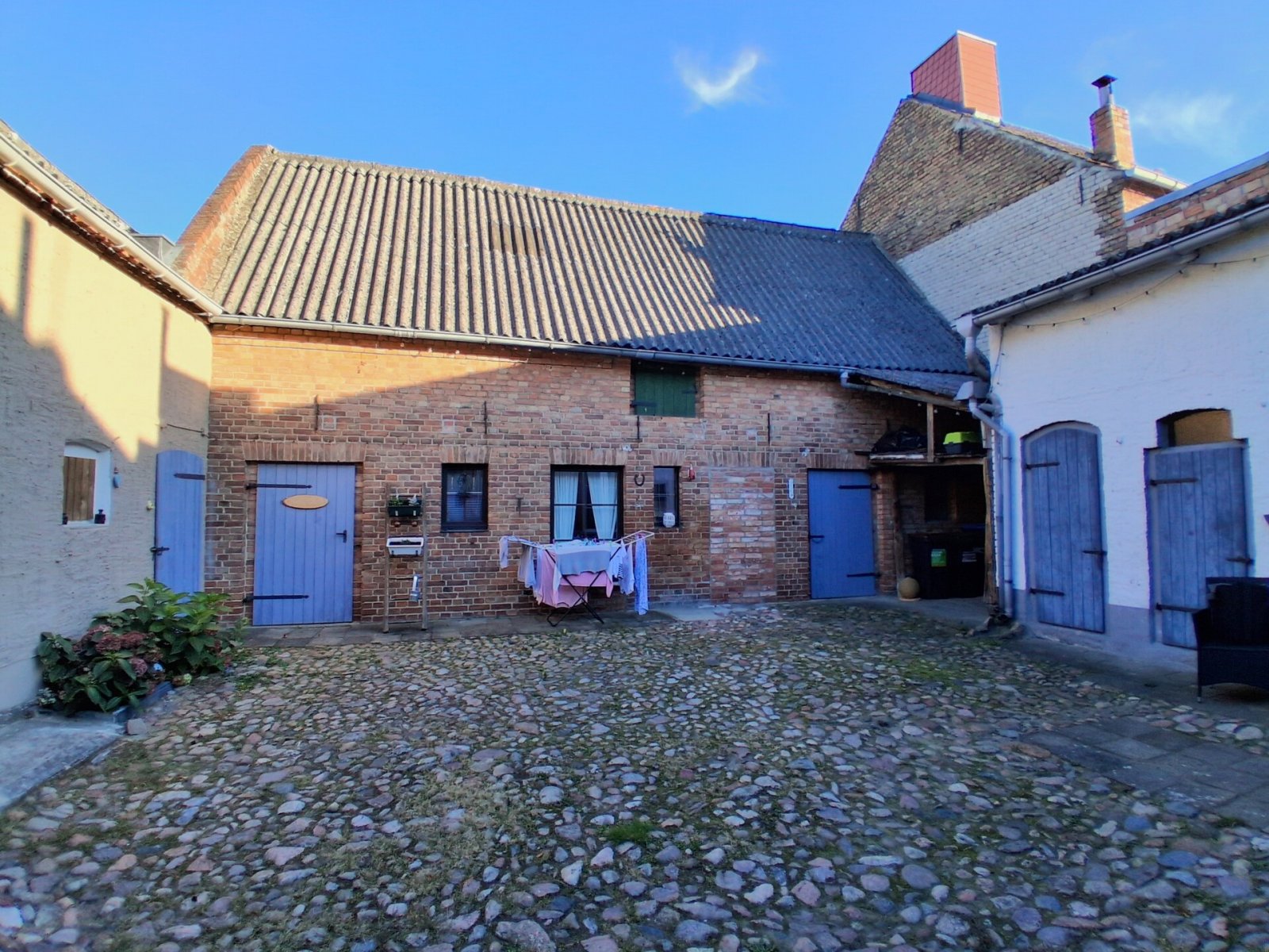 Back to the roots - Superschöner moderner 4-Seiten-Hof im Kleinformat - Nähe Künstlerstadt Kalbe