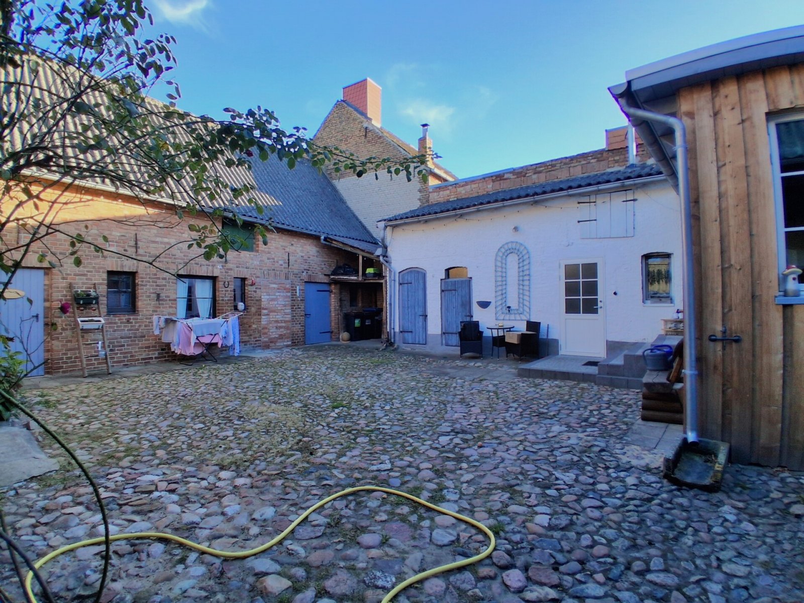 Back to the roots - Superschöner moderner 4-Seiten-Hof im Kleinformat - Nähe Künstlerstadt Kalbe