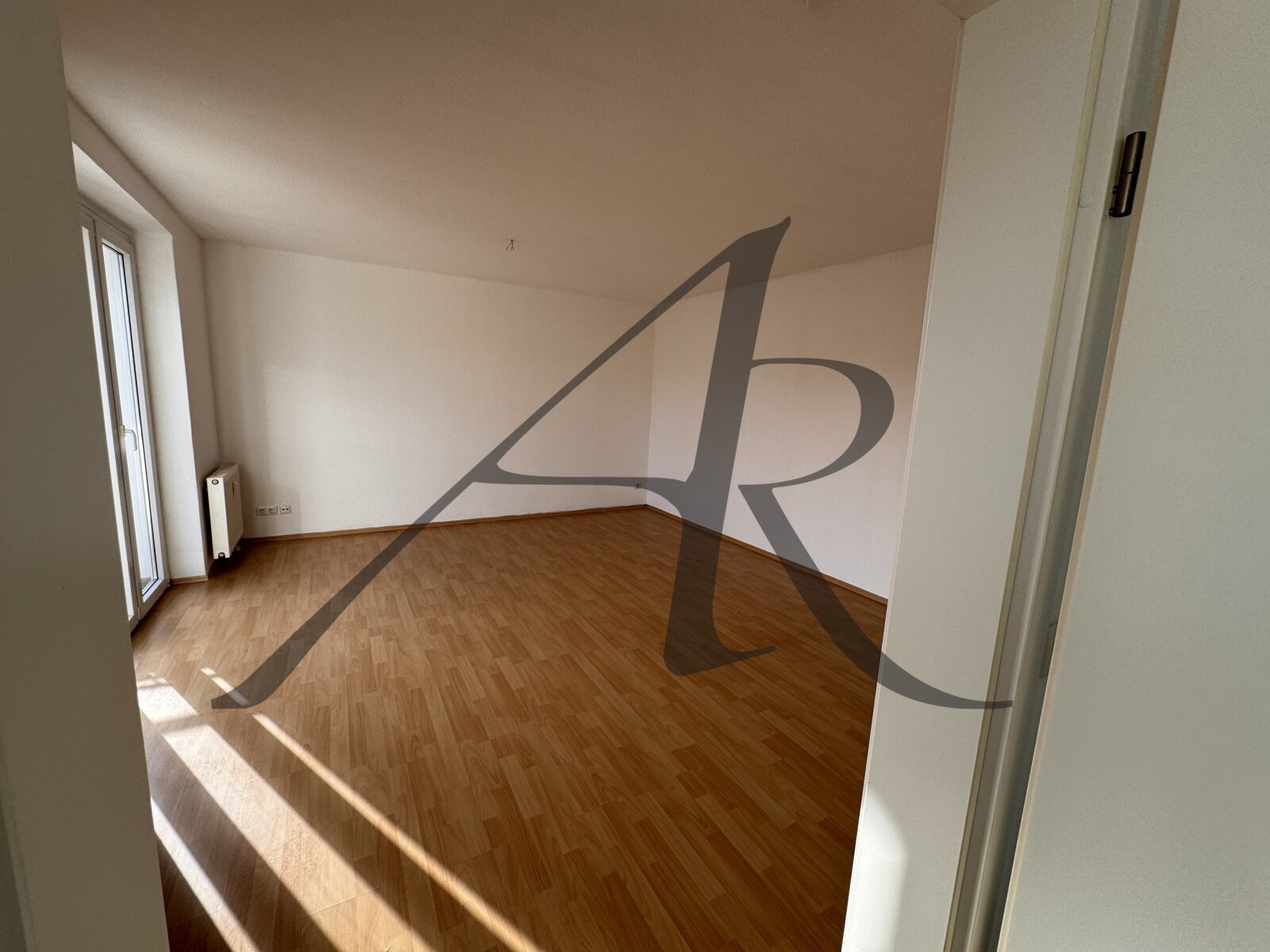 schicke 3-Zimmer-Wohnung im Villenviertel mit Balkon