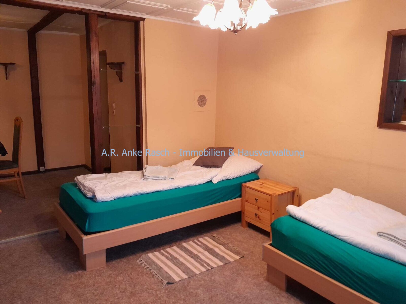 Monteurwohnung Monteurzimmer Gästewohnung Ferienwohnung in der idyllischen Hafenstadt Tangermünde, Auffahrt vorhanden 