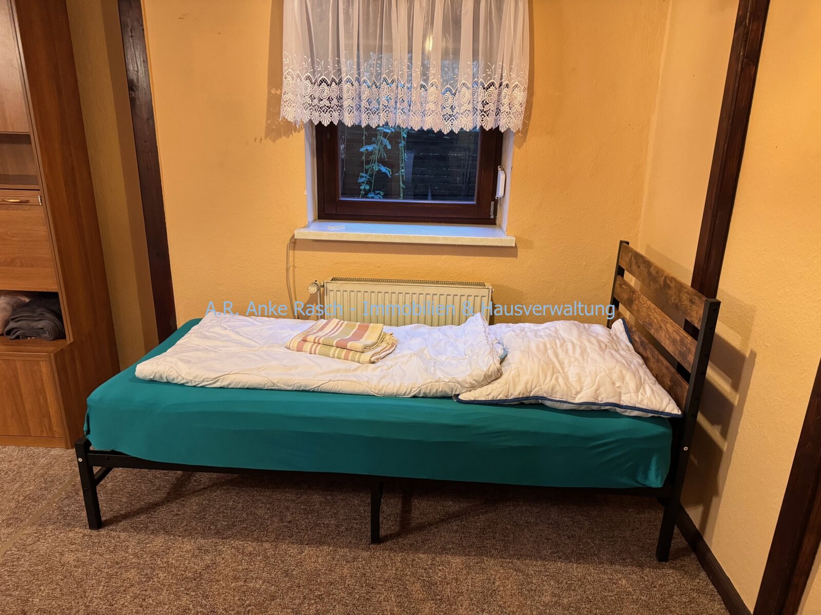 Monteurwohnung Monteurzimmer Gästewohnung Ferienwohnung in der idyllischen Hafenstadt Tangermünde, Auffahrt vorhanden 