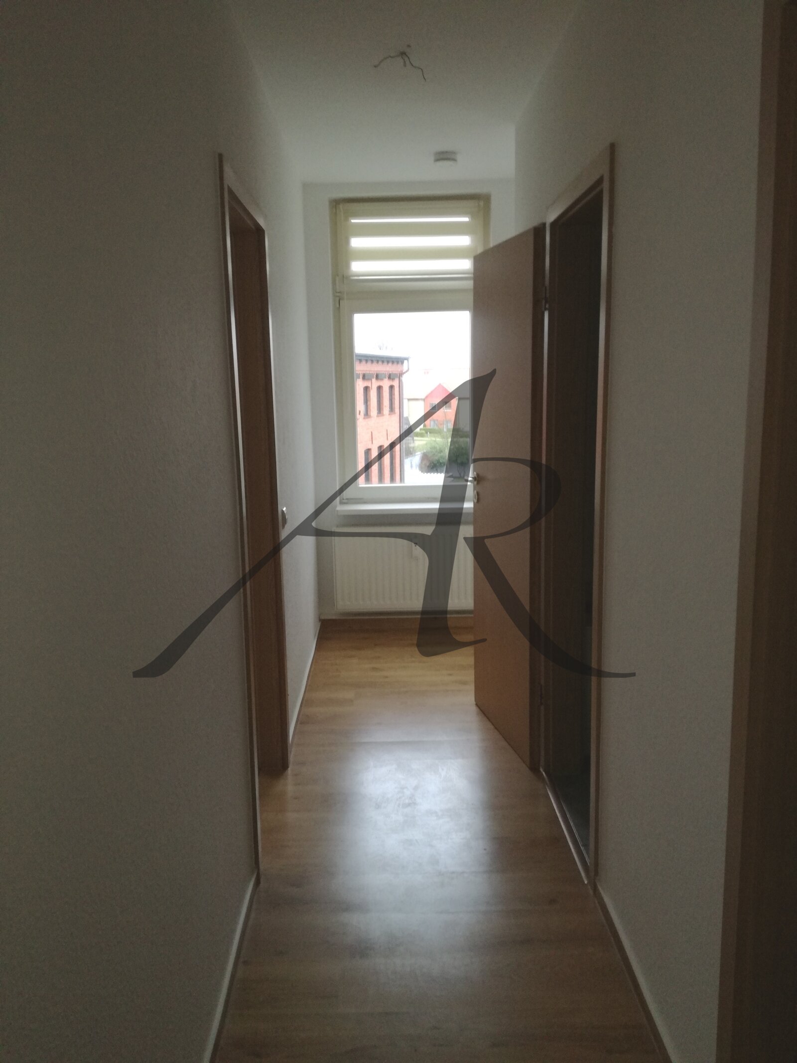 schicke 2-Zimmer-Wohnung mit Einbauküche und Stellplatz