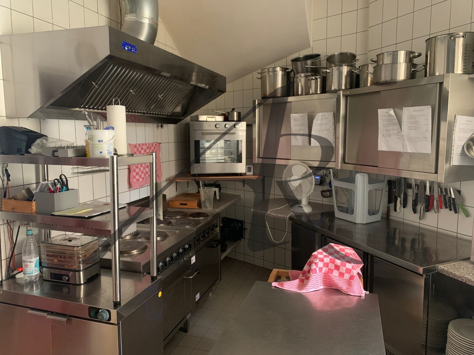 tolle Gewerbeeinheit sucht neuen Mieter - Büro/Praxis oder Restaurant/Gaststätte oder oder oder ...