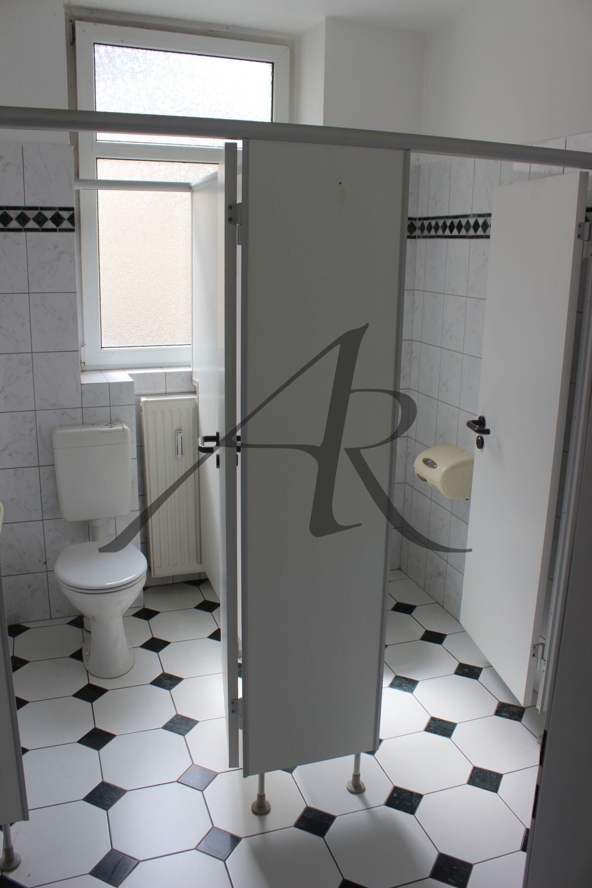 tolle Gewerbeeinheit sucht neuen Mieter - Büro/Praxis oder Restaurant/Gaststätte oder oder oder ...