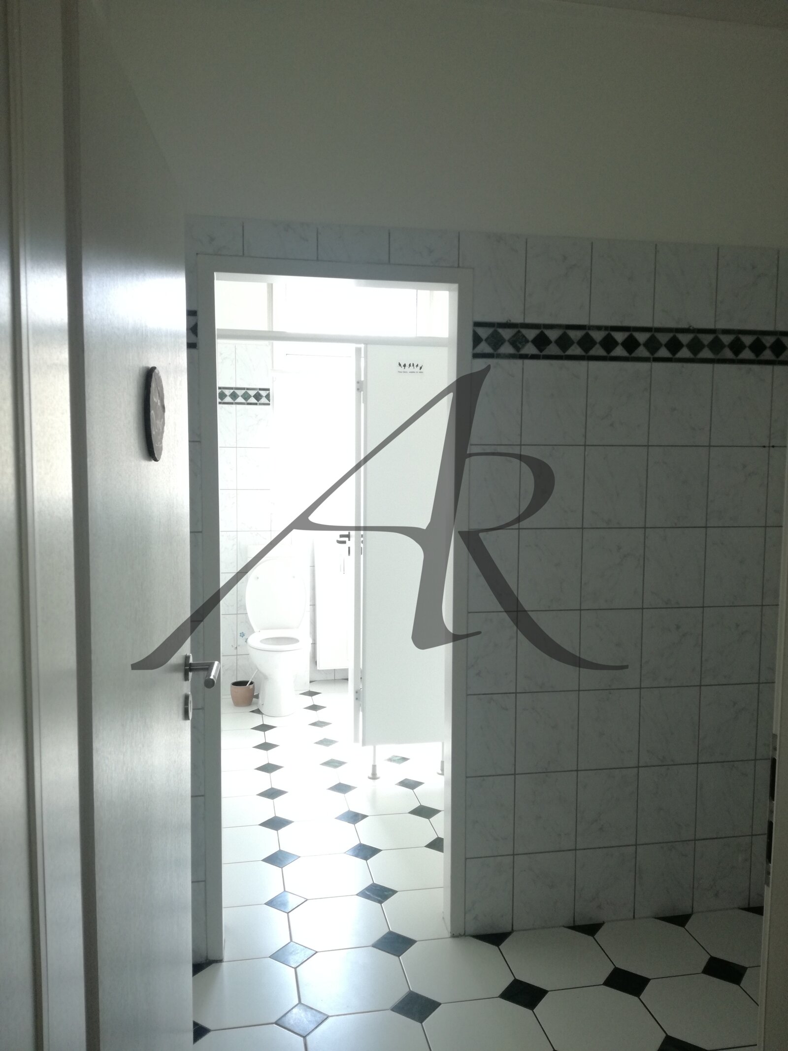 tolle Gewerbeeinheit sucht neuen Mieter - Büro/Praxis oder Restaurant/Gaststätte oder oder oder ...