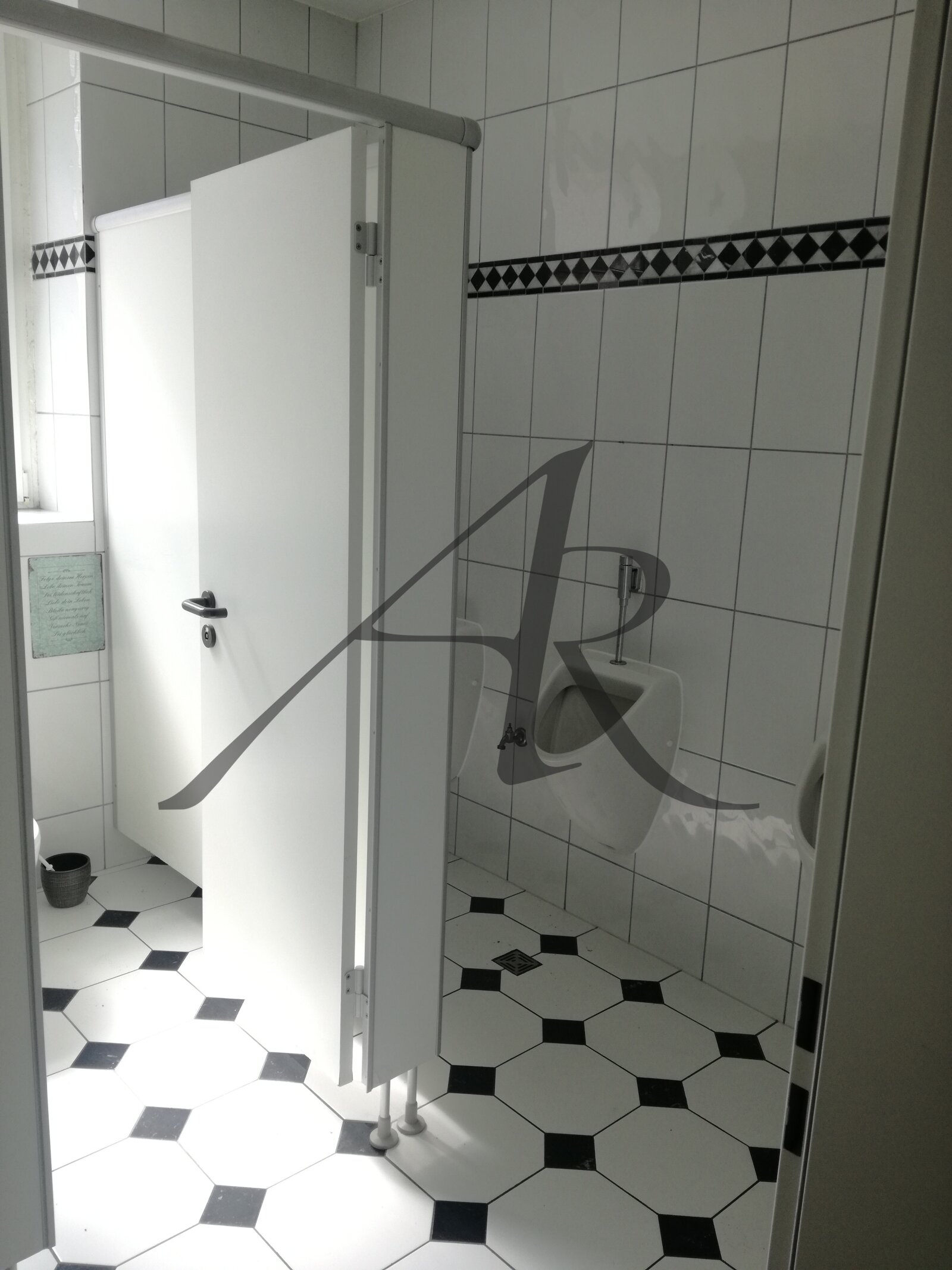 tolle Gewerbeeinheit sucht neuen Mieter - Büro/Praxis oder Restaurant/Gaststätte oder oder oder ...