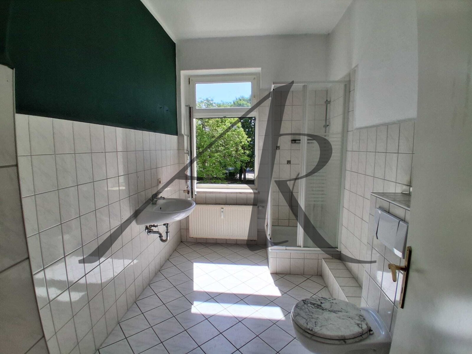2-Zimmer-Altbau-Wohnung zwischen Innenstadt und Bahnhof