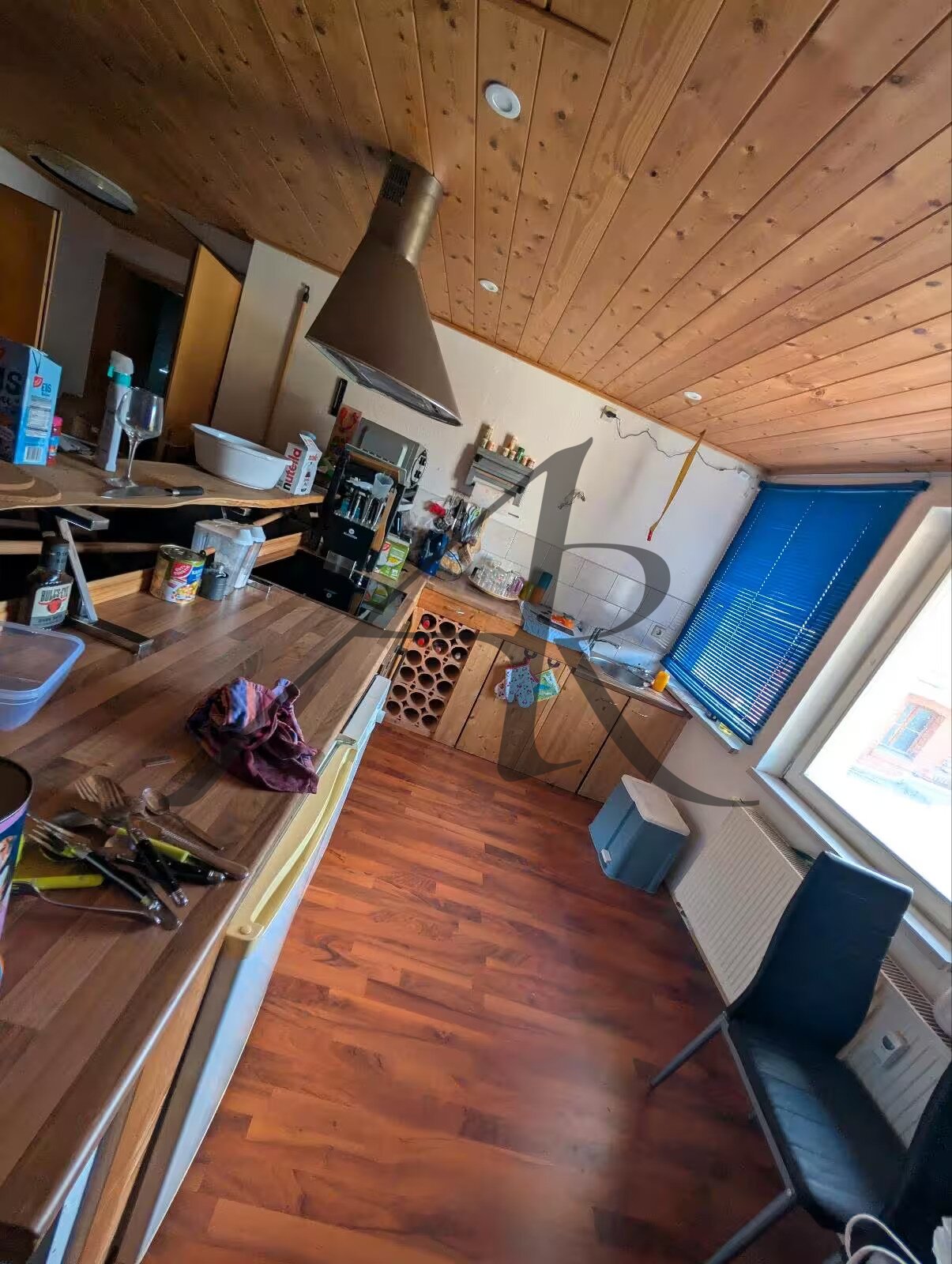 gemütliche 2-Zimmer-Altbau-Wohnung mit Einbauküche