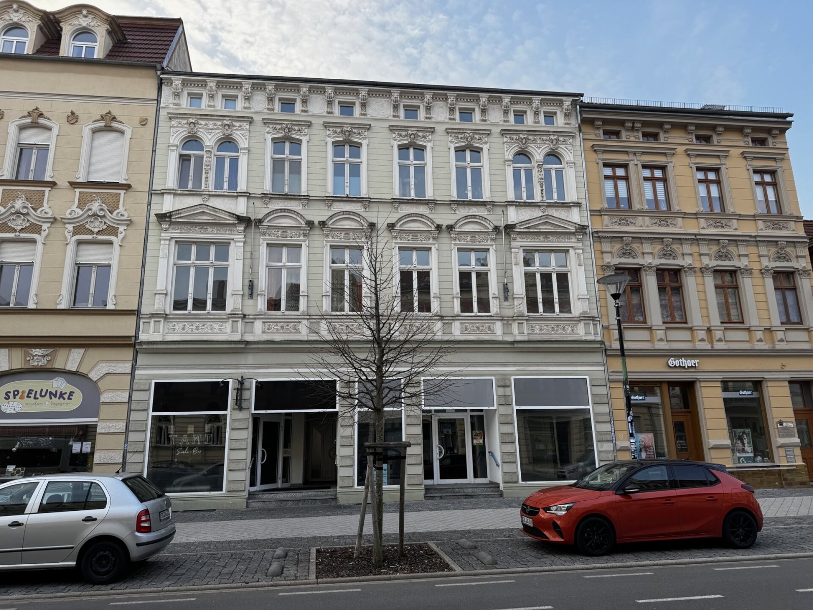 Renditeobjekt, Wohn- und Geschäftshaus in neuer Prachtstraße