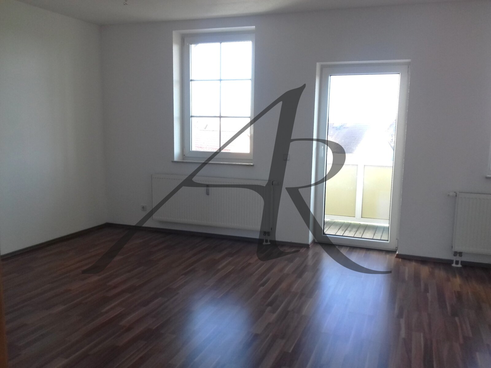 Moderne 3-Zimmer Wohnung mit Balkon - ein sehr gepflegtes Haus