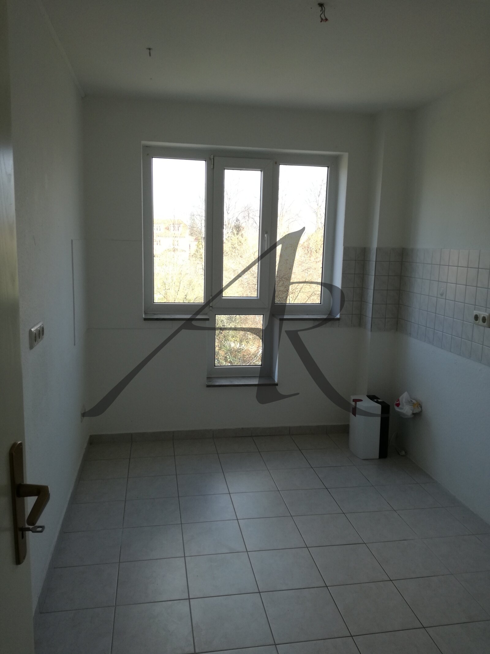 Schicke 3-Zimmer-Wohnung mit Balkon im Villenviertel