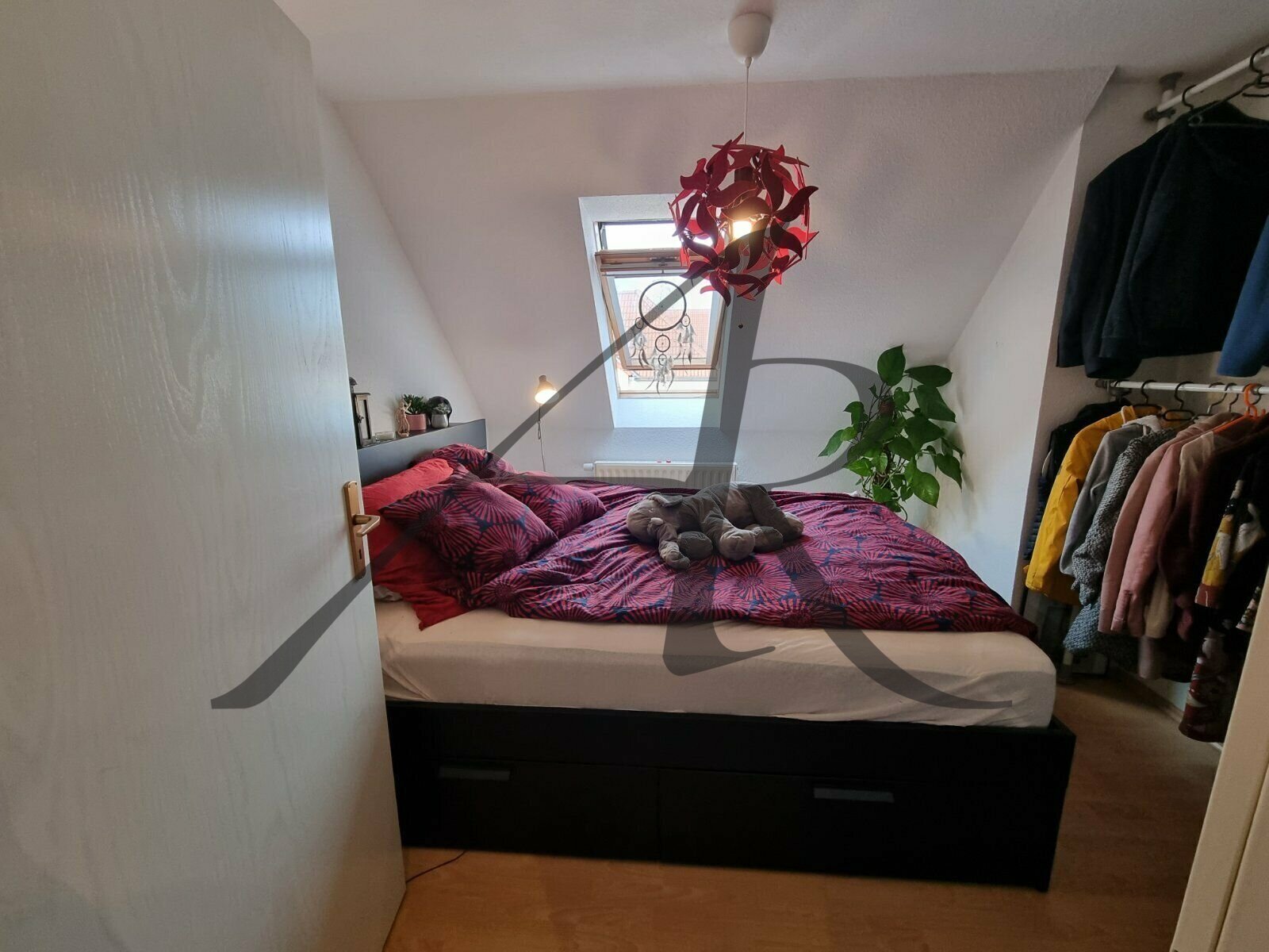Schicke 3-Zimmer-Wohnung mit Balkon im Villenviertel