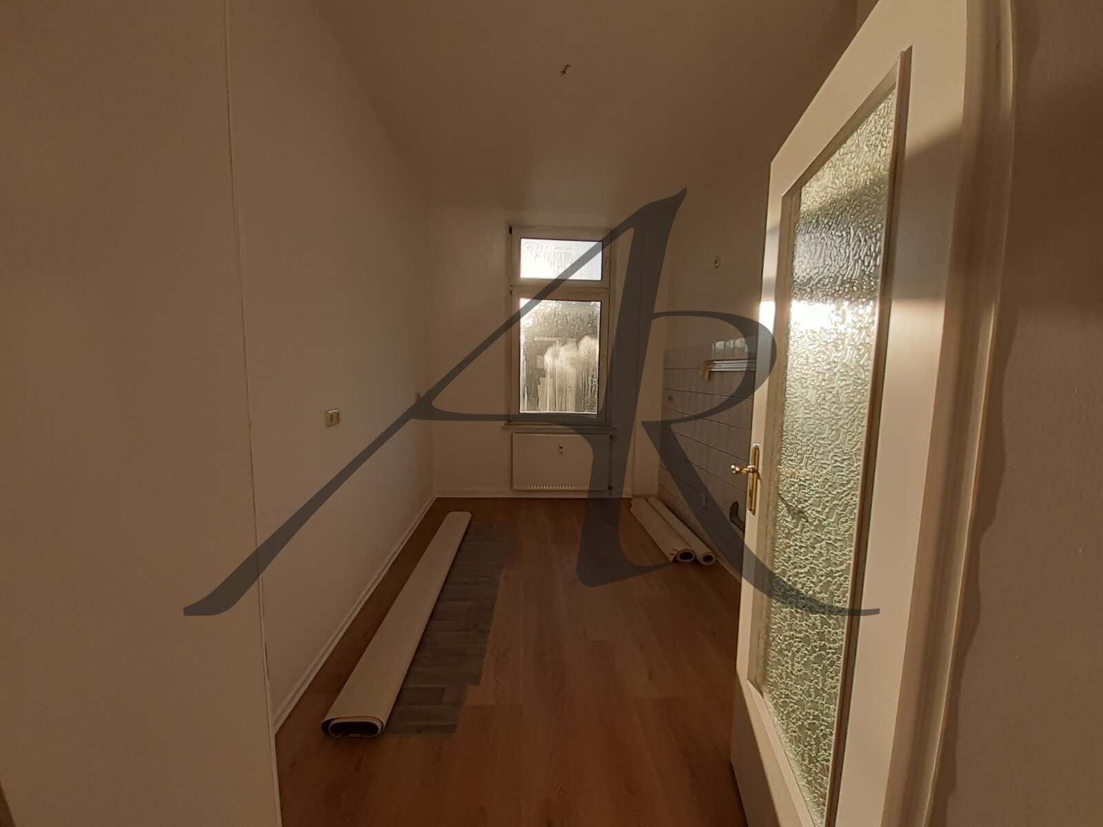 neuwertige 3-Zimmer-Wohnung mit Balkon nahe Pulverturm