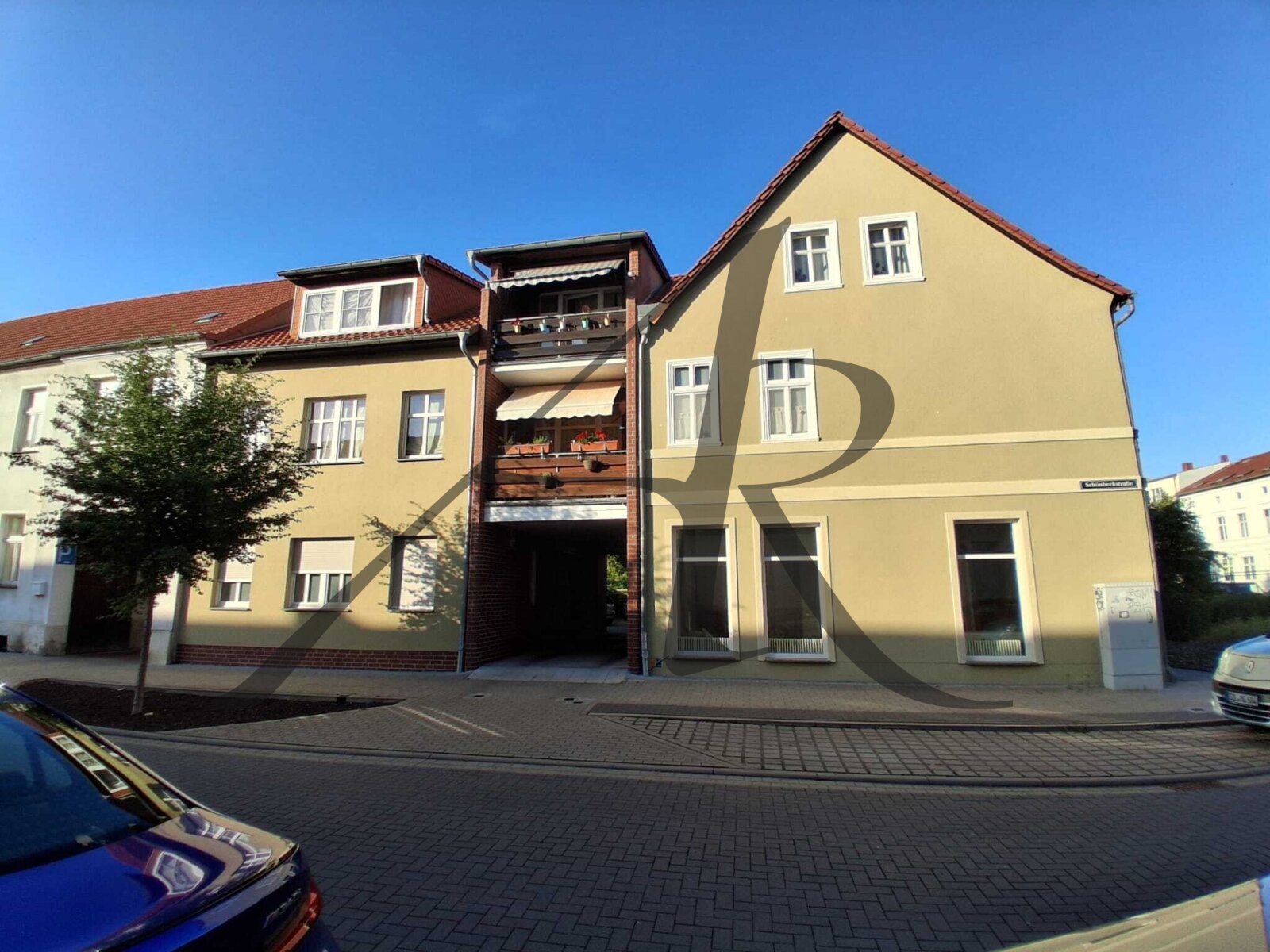 4-Zimmer-Wohnung mit Balkon in Bahnhofsnähe, Glasfaseranschluss vorhanden 