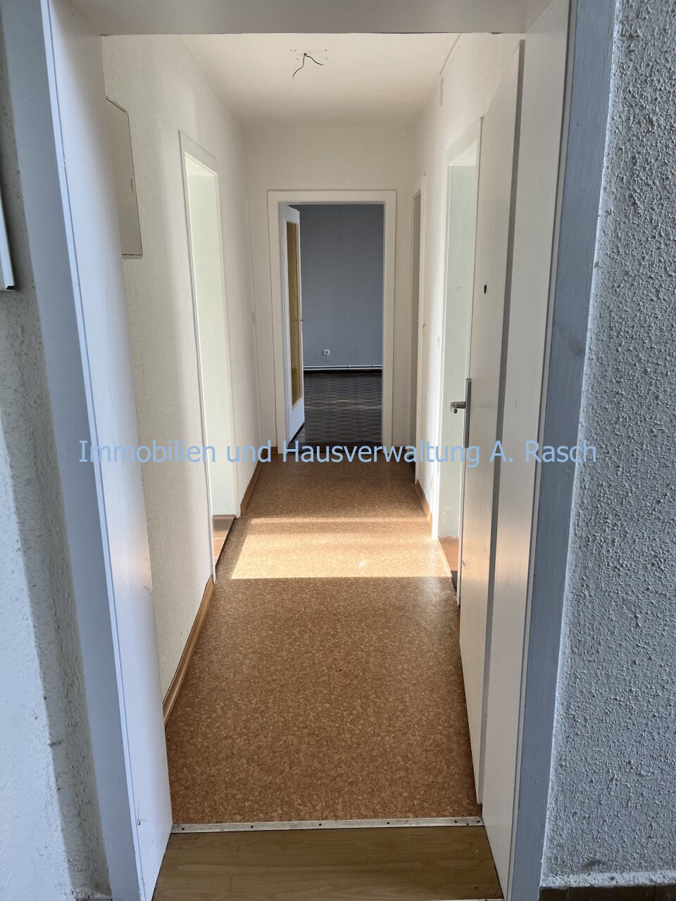 Helle, großzügig geschnittene 3-Zimmerwohnung in ruhiger Lage