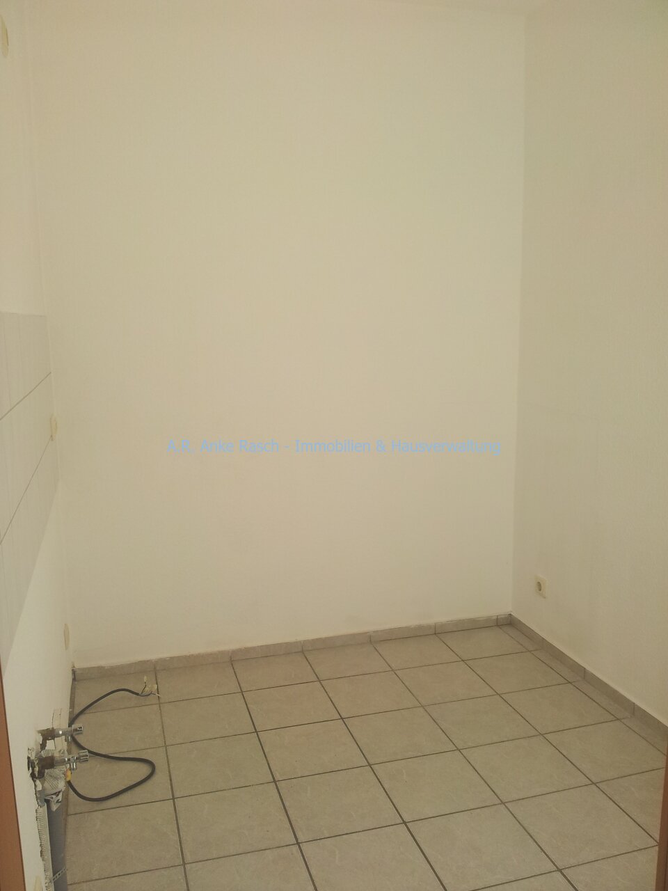 kleine 2-Zimmer-Wohnung im Erdgeschoss - zentrumsnah