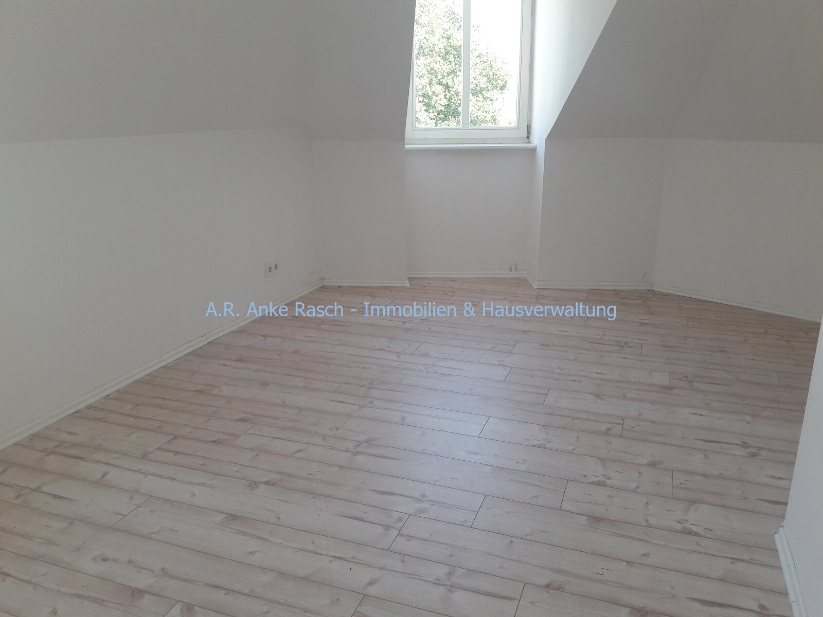 schicke 3-Zimmer-Wohnung zwischen Bahnhof und Innenstadt