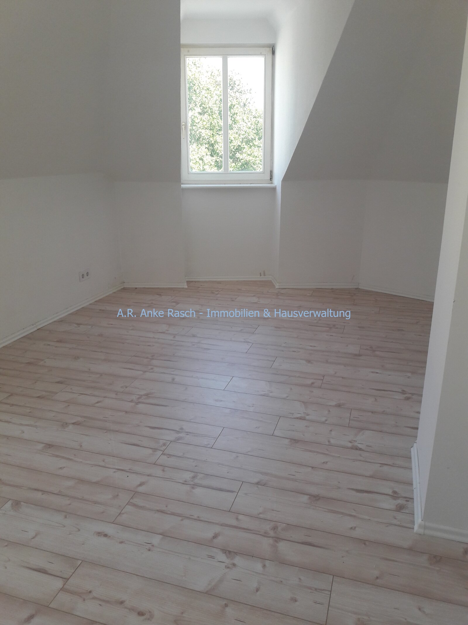 schicke 3-Zimmer-Wohnung zwischen Bahnhof und Innenstadt