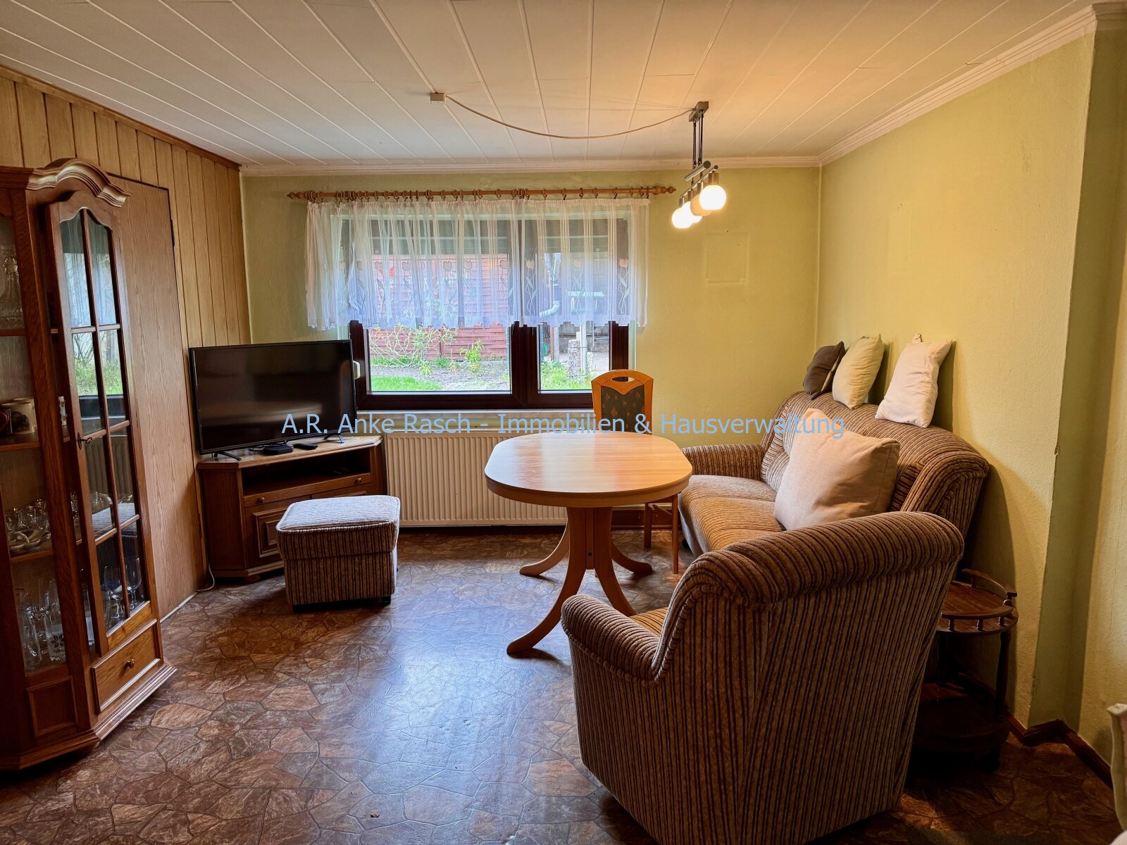 Monteurwohnung oder Ferienwohnung in der idyllischen Hafenstadt Tangermünde, Auffahrt vorhanden