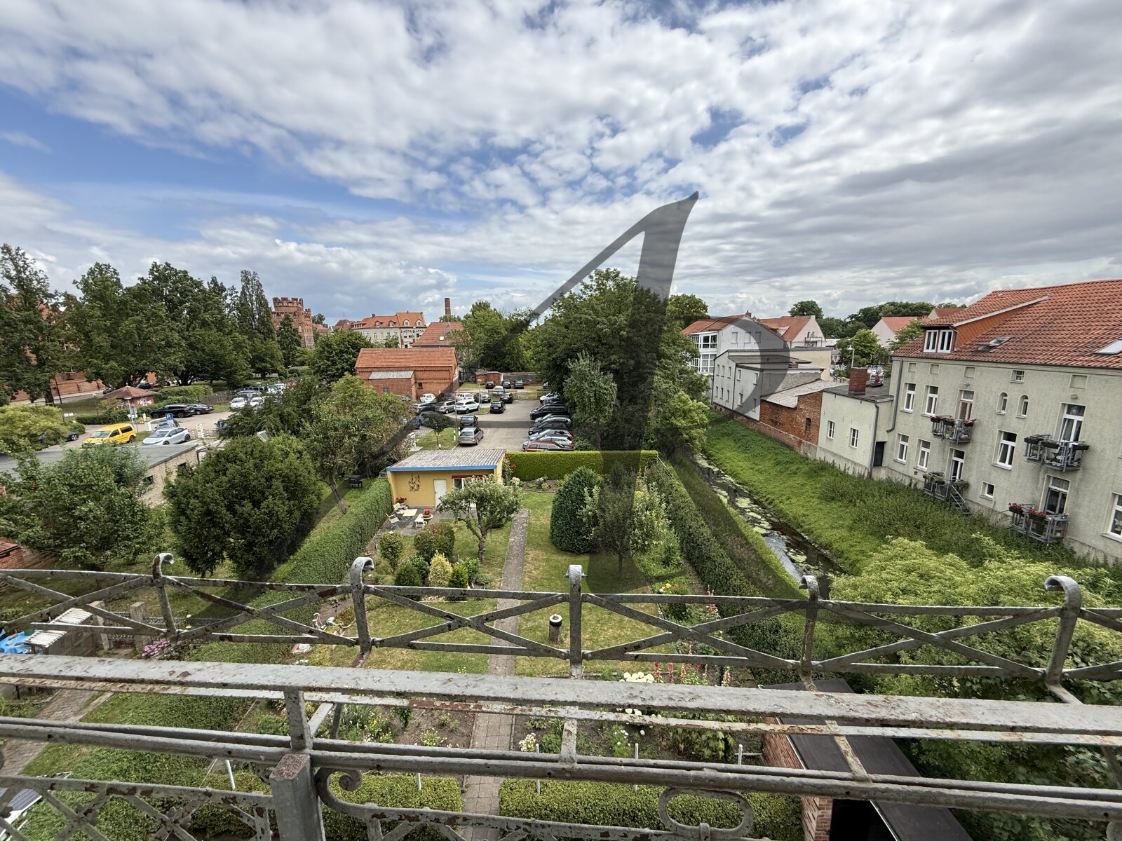 Balkon mit Ausblick ins Grüne Balkon mit Ausblick ins Grüne