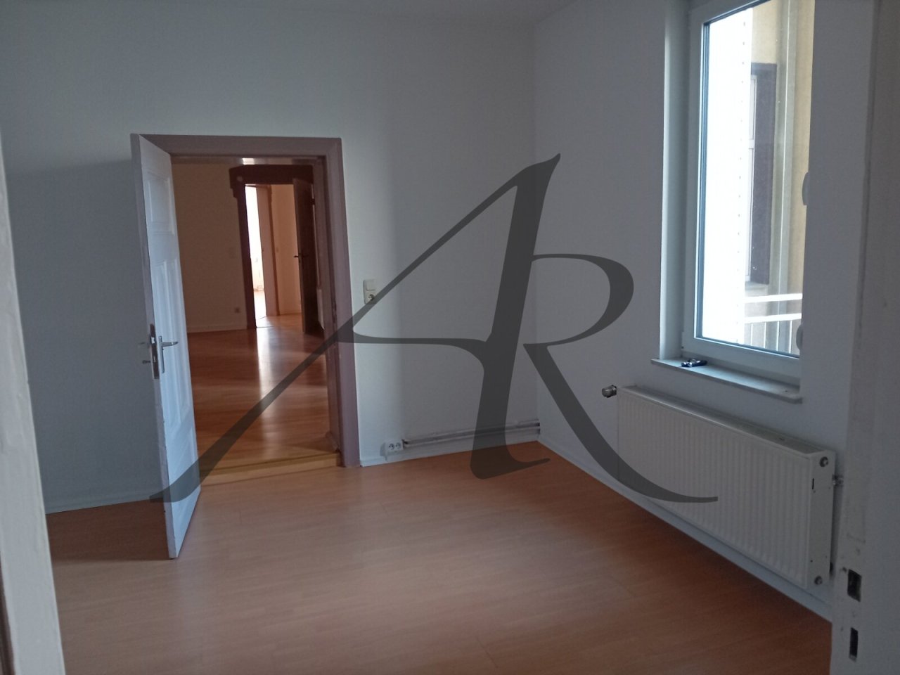 Zimmer 5 - Durchgangszimmer Zimmer 5 - Durchgangszimmer