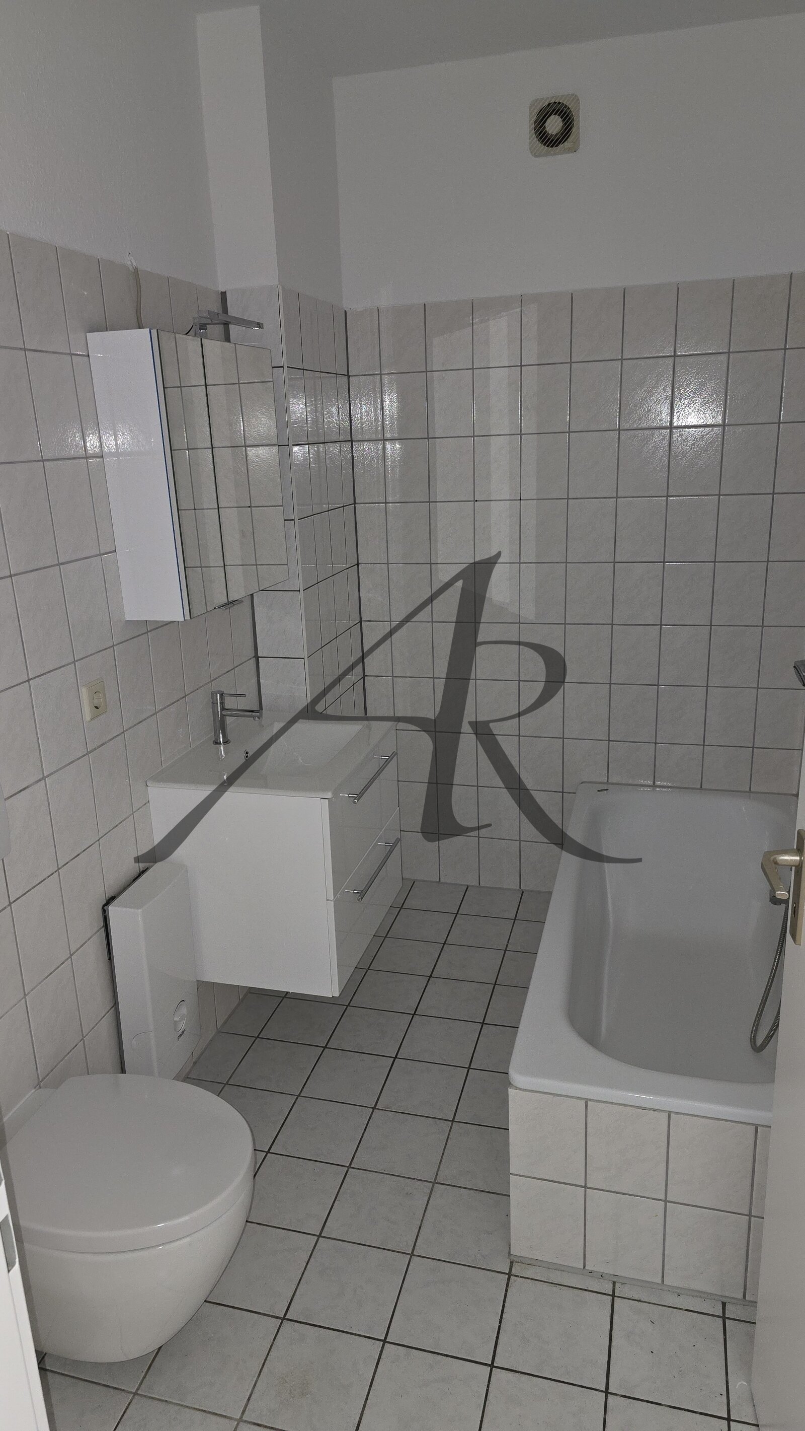 Bad mit Badewanne Bad mit Badewanne