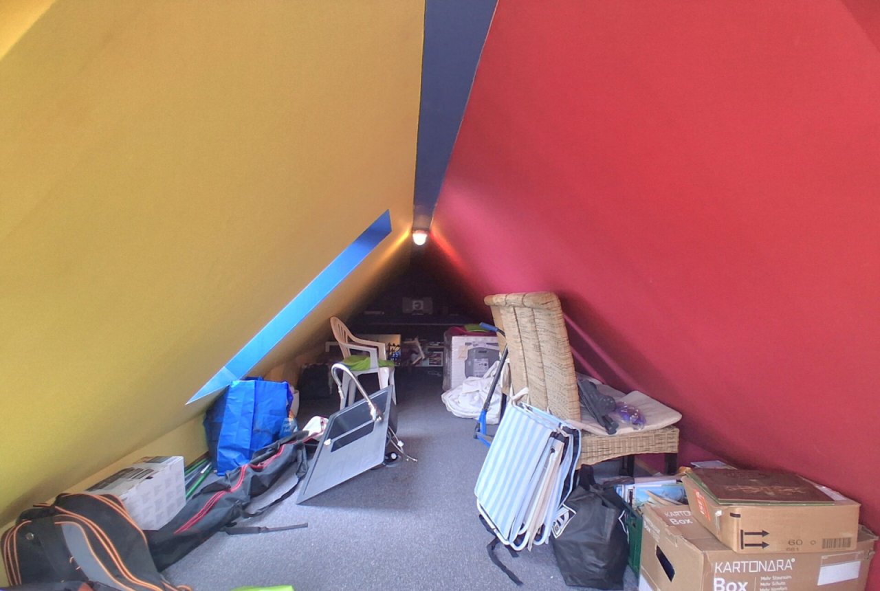 Spitzboden über Garage