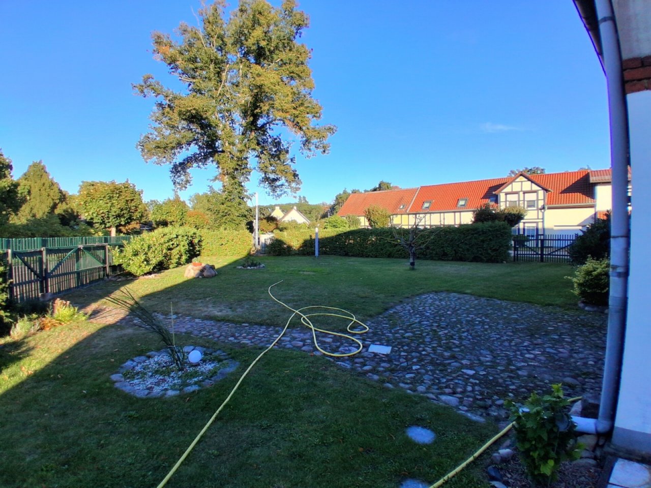 Hübsches Grundstück