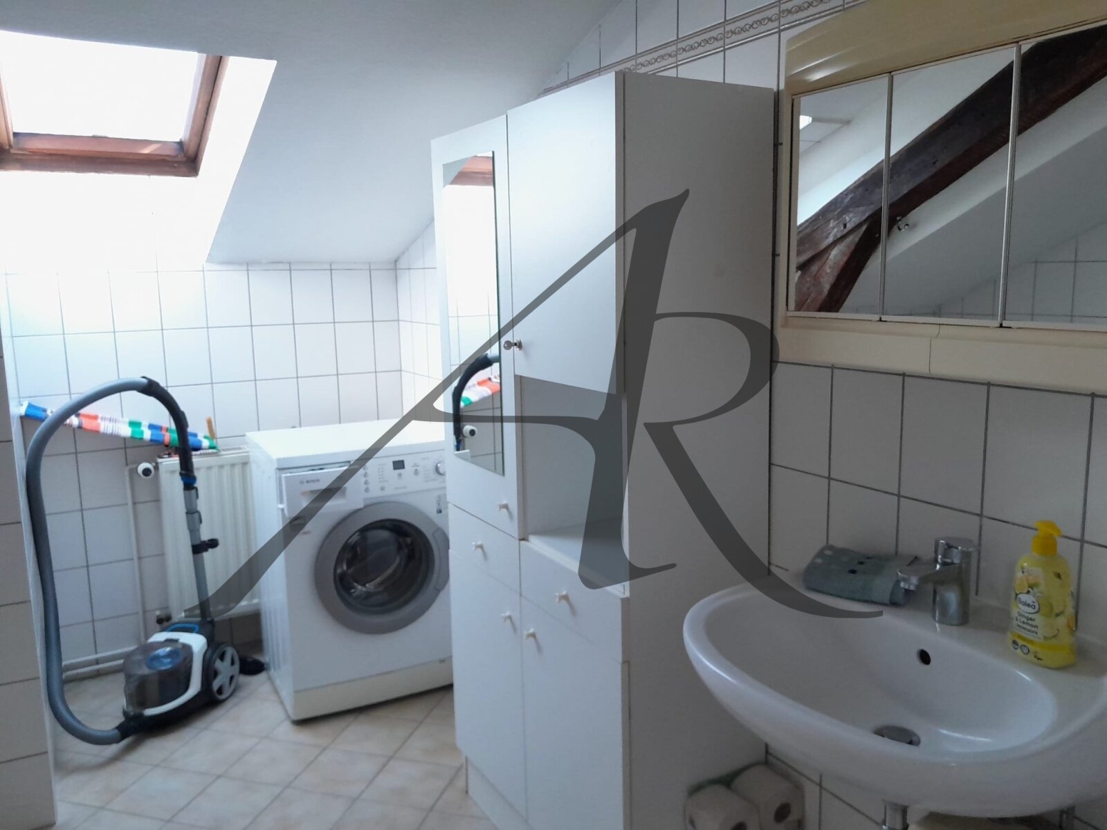 Tageslichtbad mit Badewanne