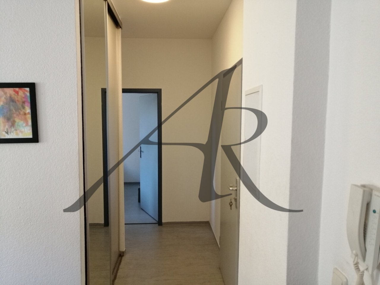 Flur mit Einbauschrank