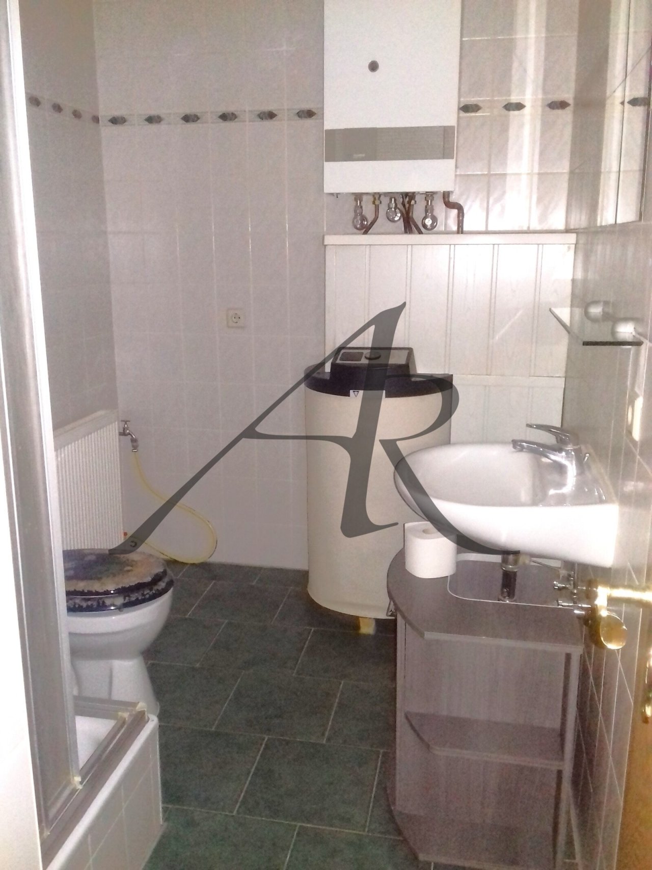 Bad mit Dusche Bad mit Dusche