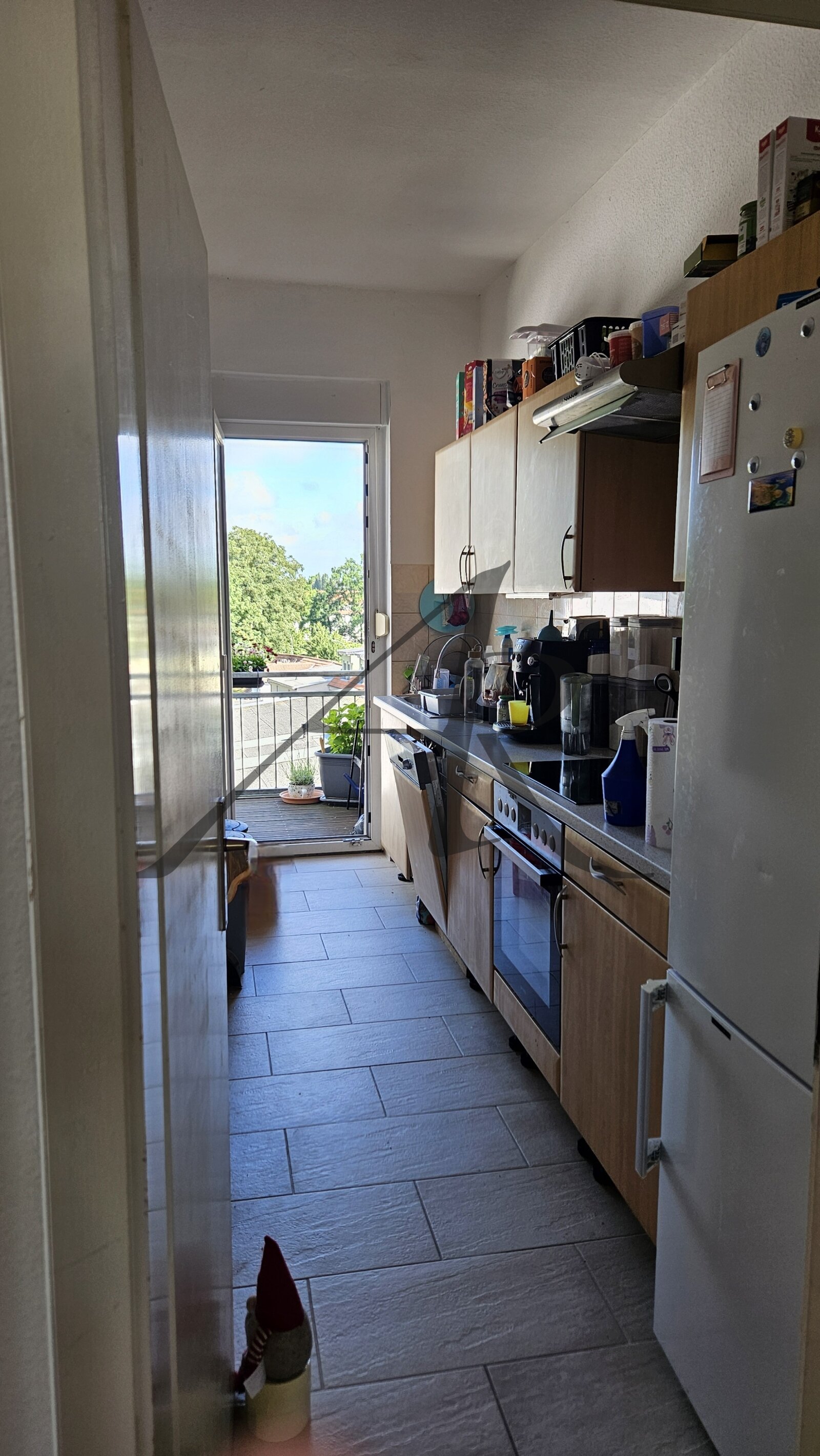 Küche mit Zugang zum Balkon Küche mit Zugang zum Balkon