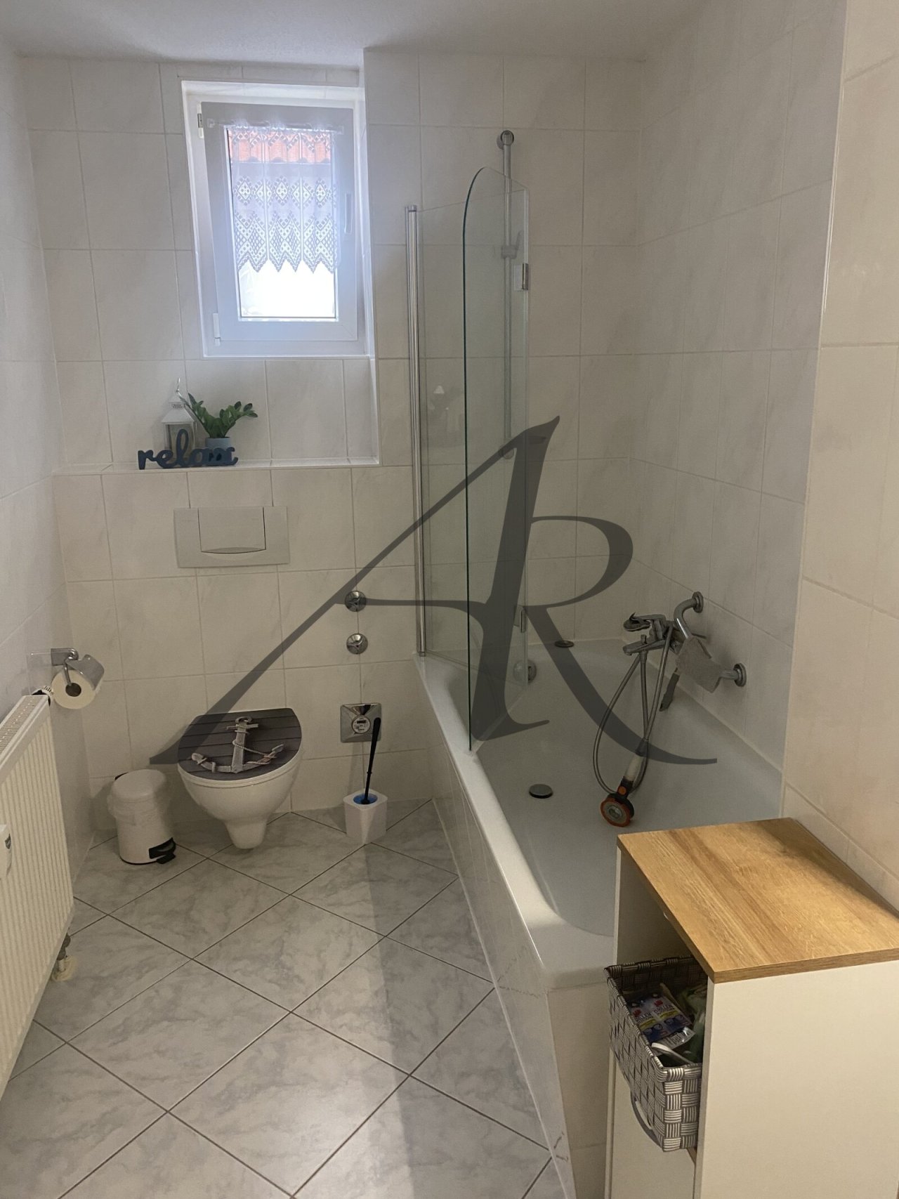 Tageslichtbad mit Badewanne Tageslichtbad mit Badewanne