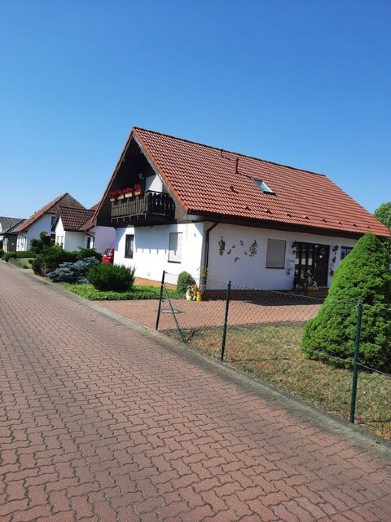 Straßenansicht
