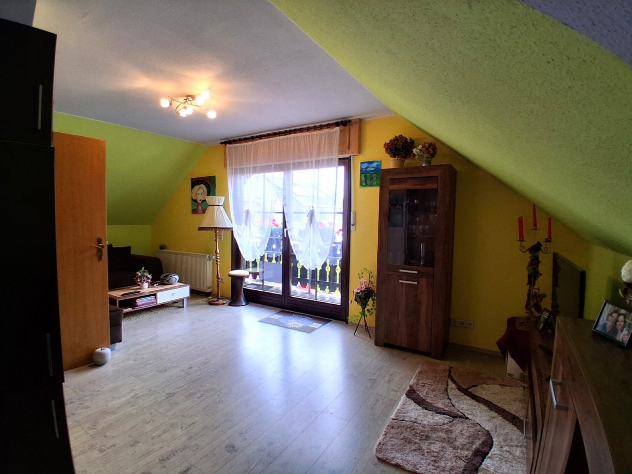 Zimmer OG, Blick
