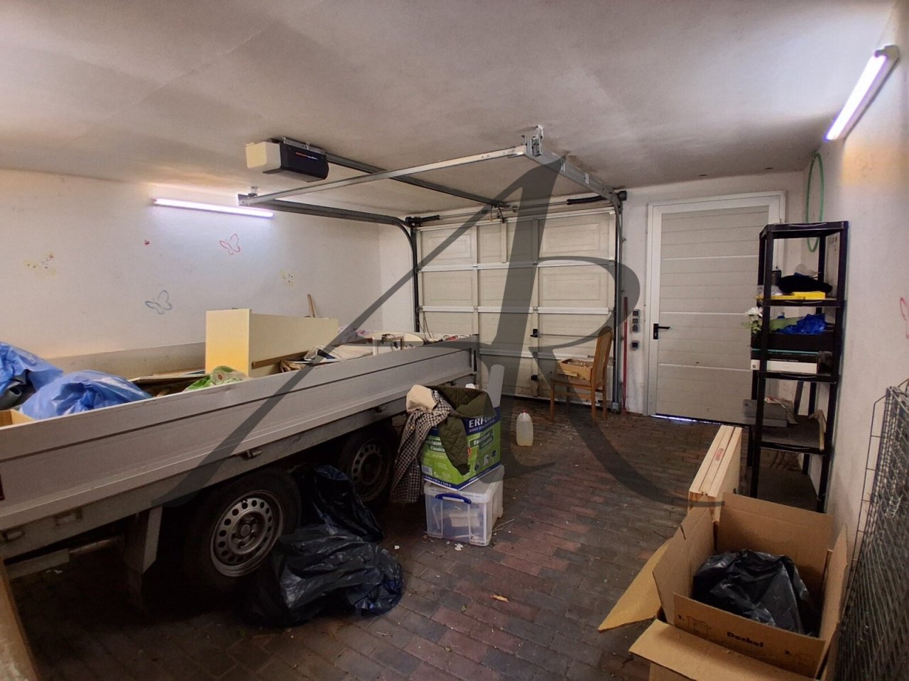 Garage 2