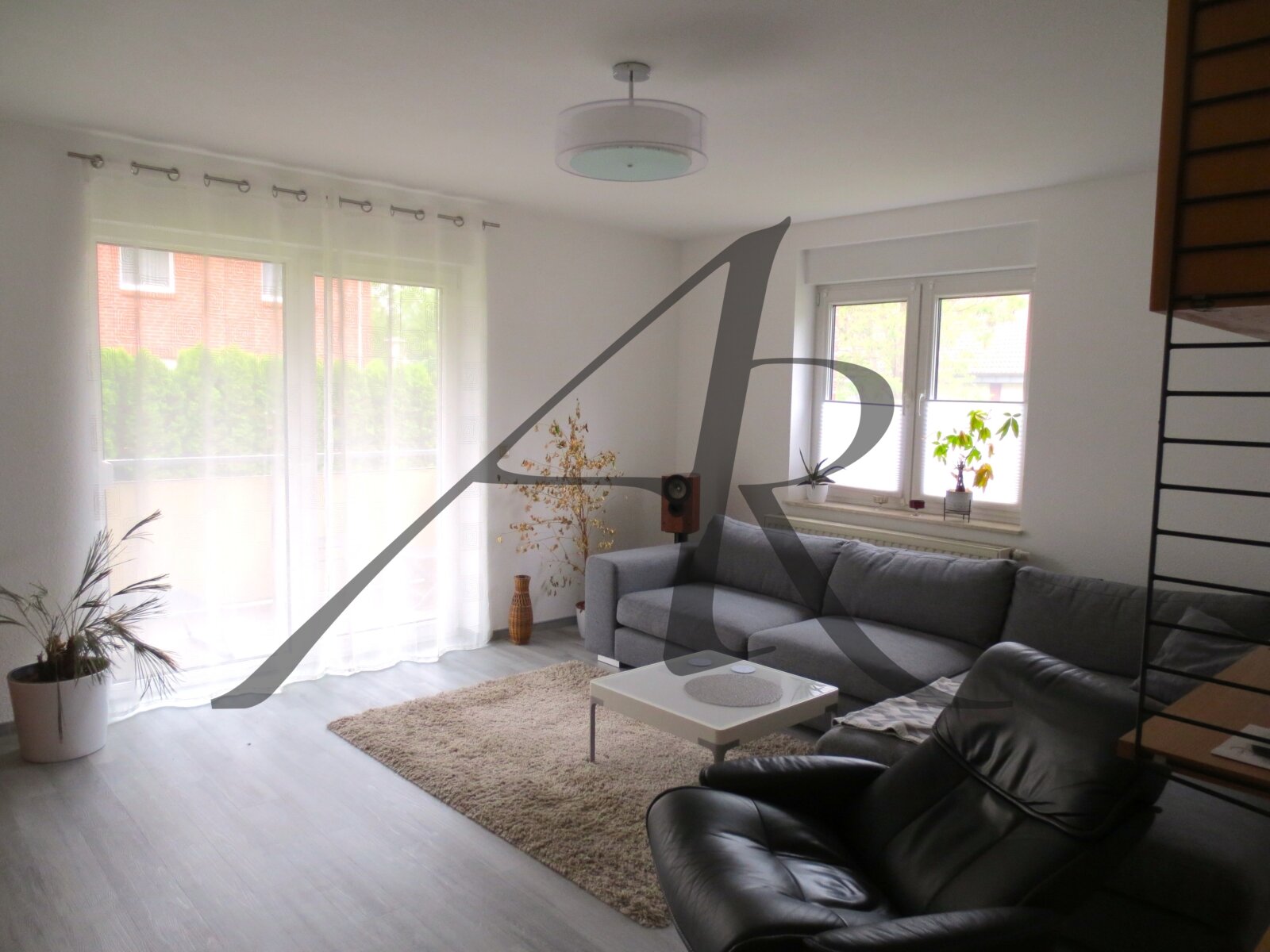 Wohnzimmer mit Balkon Wohnzimmer mit Balkon