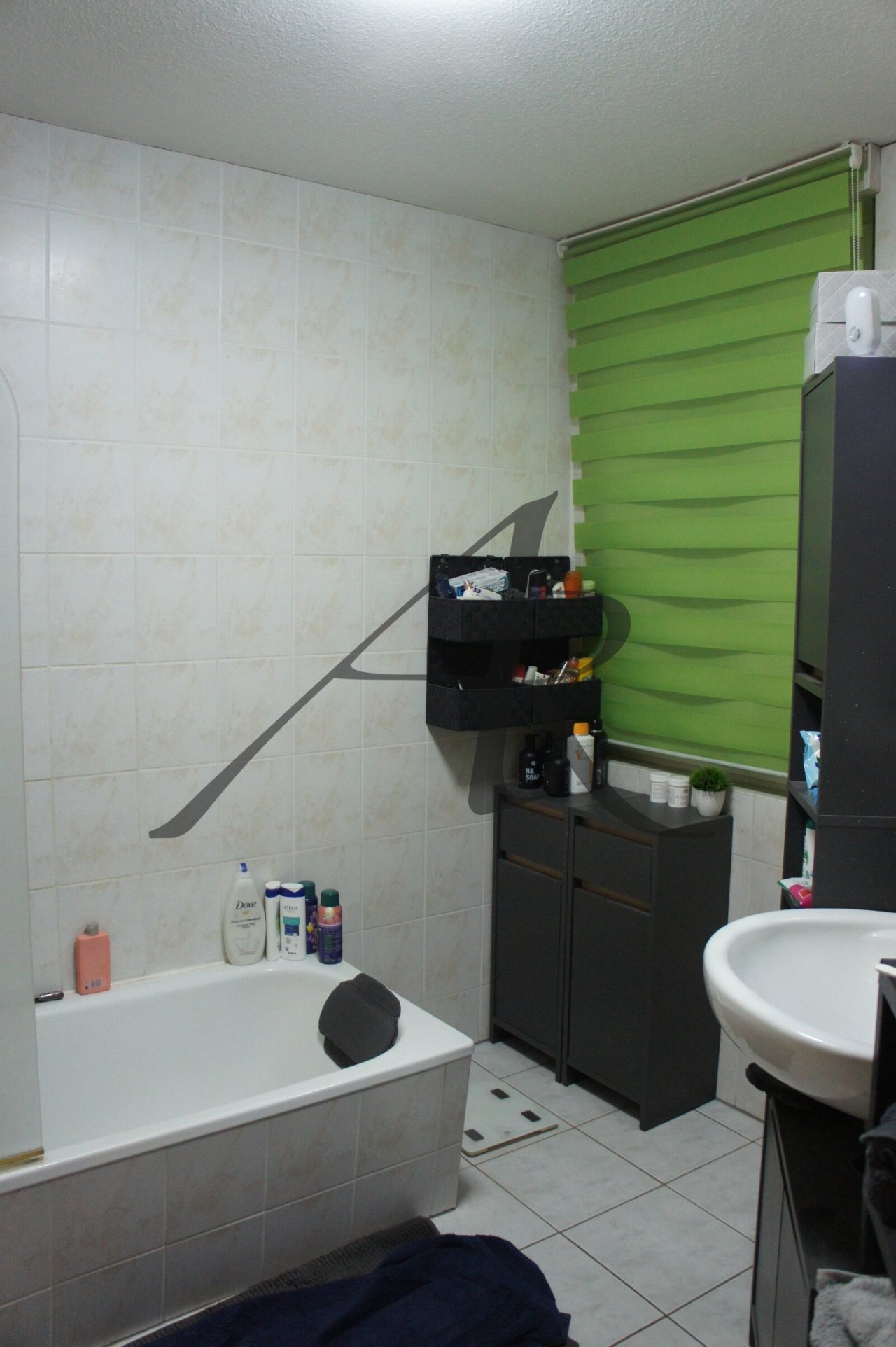Bad mit Badewanne