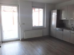 Küche mit Zugang zur Terrasse (ohne EBK) Küche mit Zugang zur Terrasse (ohne EBK)