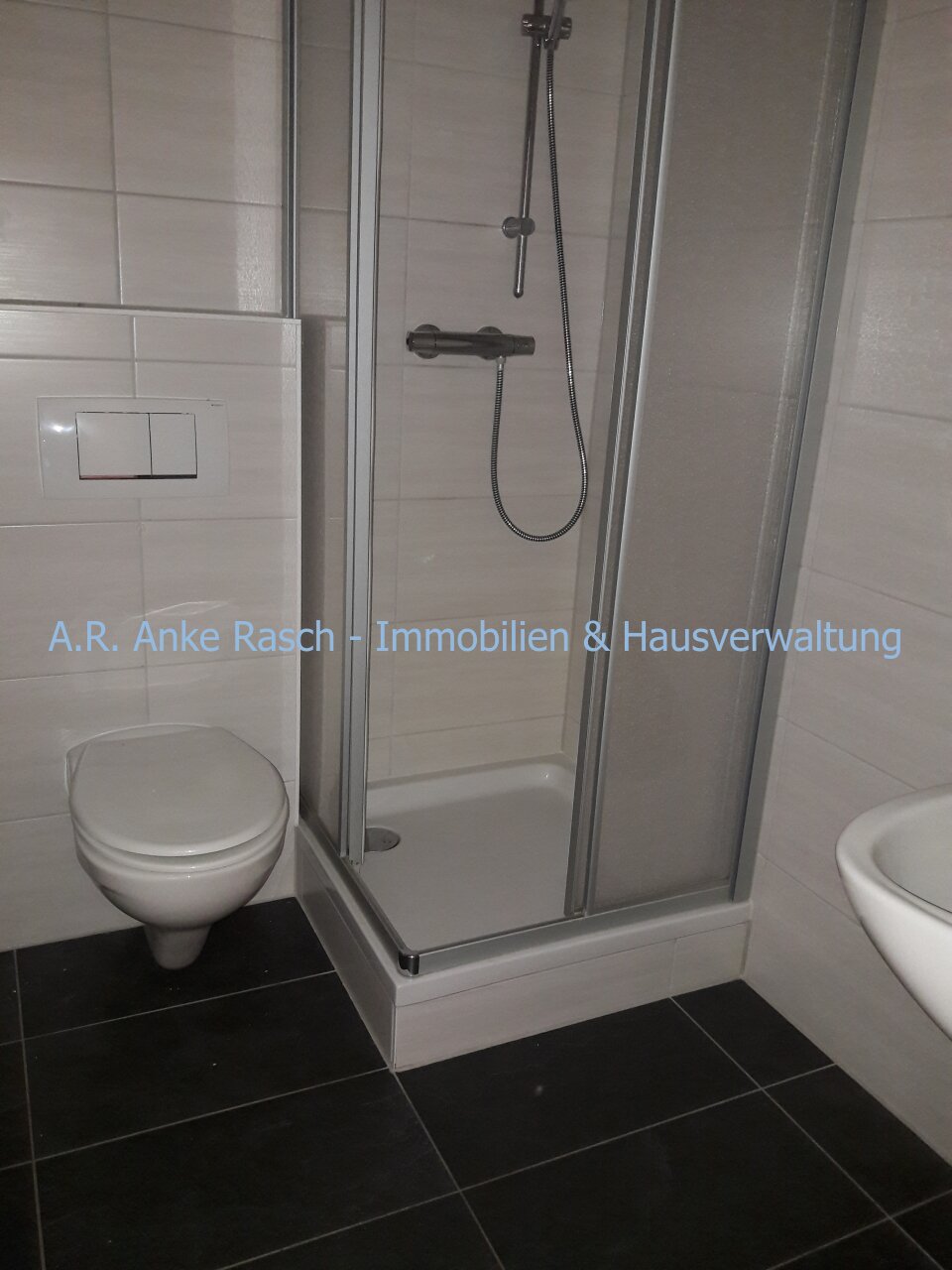 Bad mit Dusche Bad mit Dusche
