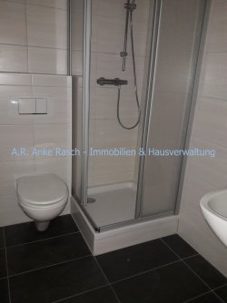 Bad mit Dusche Bad mit Dusche