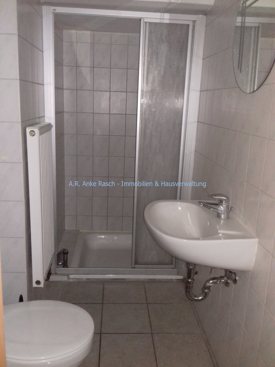 Bad mit Dusche Bad mit Dusche