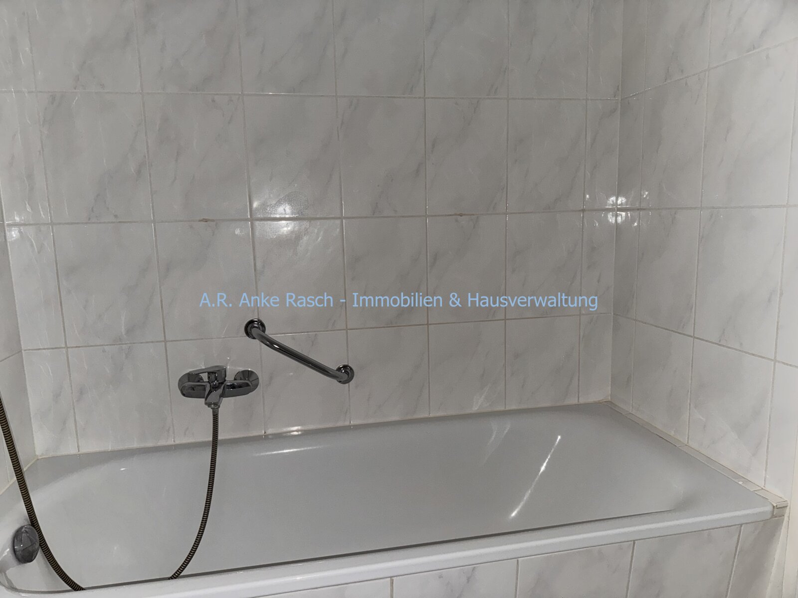 Bad mit Wanne Bad mit Wanne