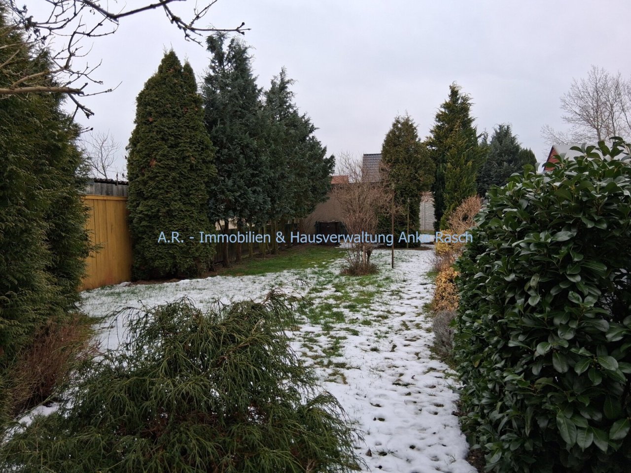 Garten Richtung Doppelgarage Garten Richtung Doppelgarage